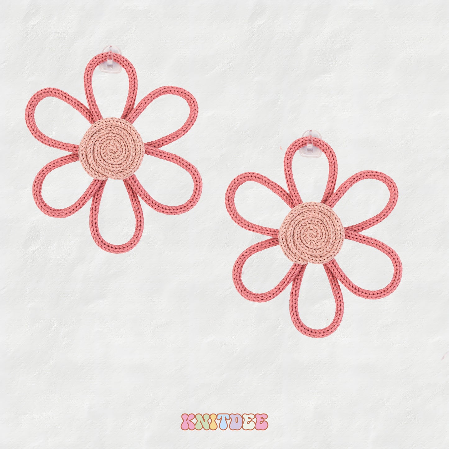 CLASSIC KNIT FLOWER