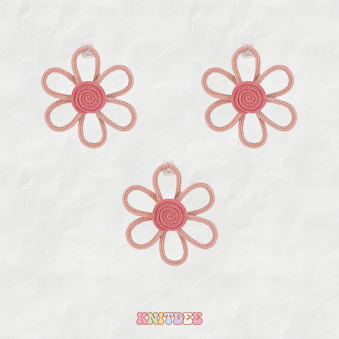 CLASSIC KNIT FLOWER