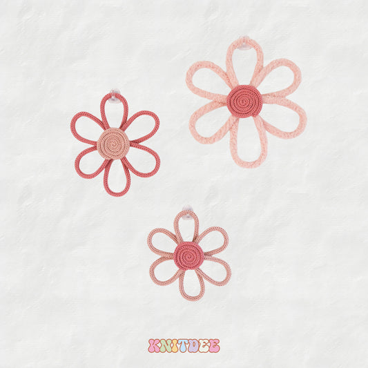 CLASSIC KNIT FLOWER